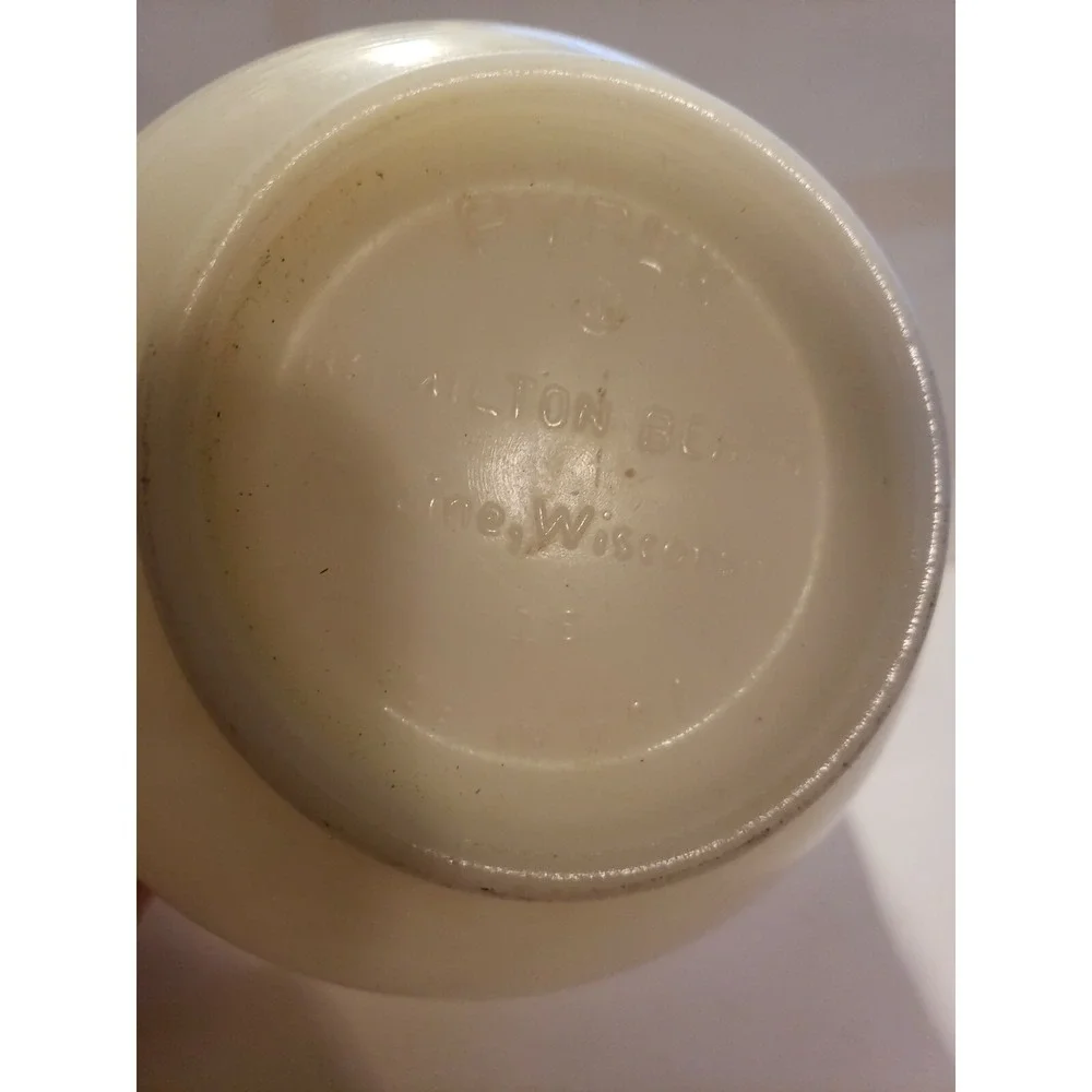 Vintage Pyrex Hamilton Beach Milk Glass‎ Mixing Bowl White Pouring Spout C-7